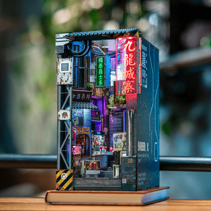 Kowloon Walled City 2049 Book Nook Kit